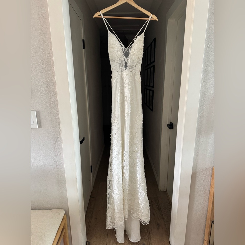 Elegant White Lace Women Dress - Picture 7 of 11